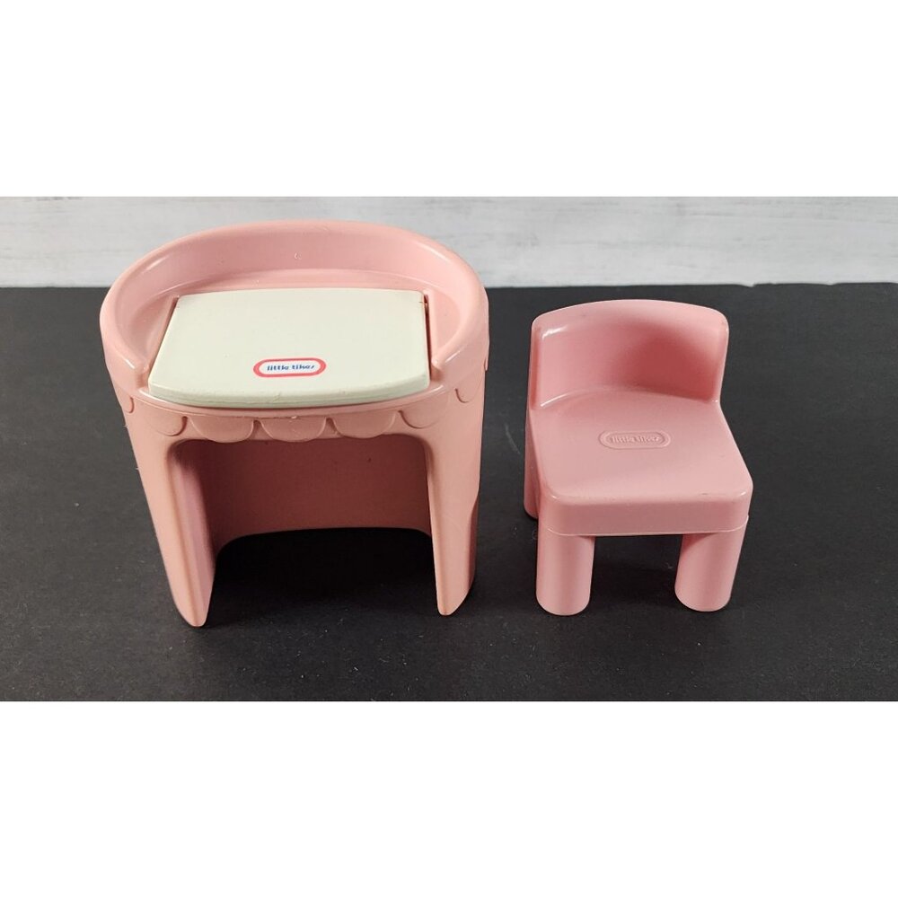 VINTAGE LITTLE TIKES PINK VANITY AND CHAIR DOLLHOUSE SIZE FURNITURE GIRLS ROOM - Picture 3 of 7